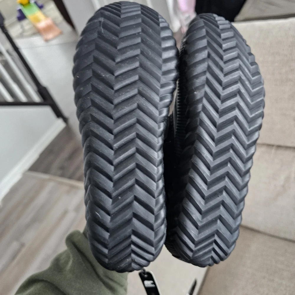 Sorel Out N' About Rain Boots Size 7